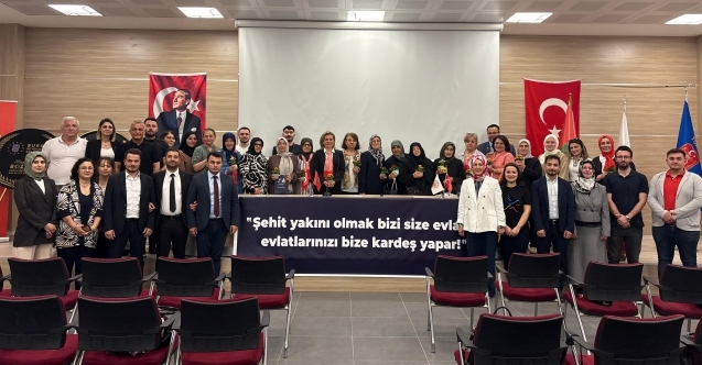 Anahtar Parti unutulan gündemde şehit annelerinin yanında oldu