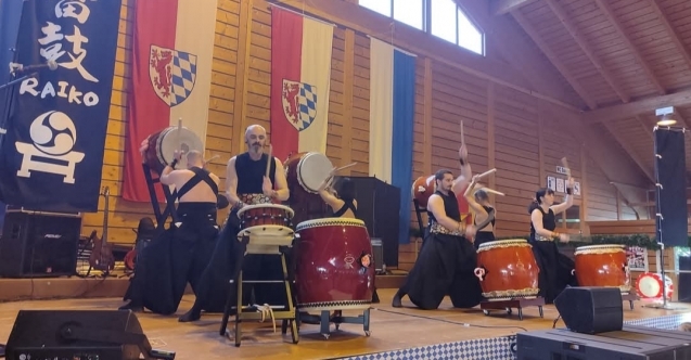 Vilsbiburg Muslim Gemeindenin düzenlediği #039;Kültür Festivali#039; renkli görüntülere sahne oldu