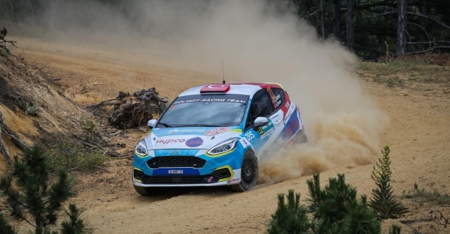 Dünyadaki ilk ve tek engelli kadın ralli pilotundan çifte podyum