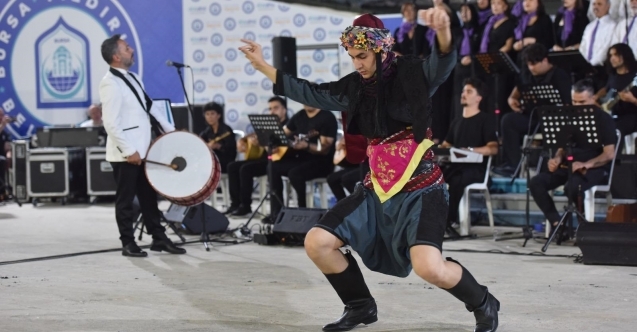 Yıldırım Belediyesi#039;nden yaz coşkusu: Erguvan Korosu ve Halk Dansları