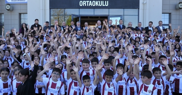 “Bir çocuğun mutluluğu dünyaya bedel” kampanyası büyüyor