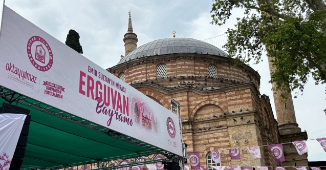 Emir Sultan’ın mirası Erguvan Bayramı Bursa’da yeniden canlandı