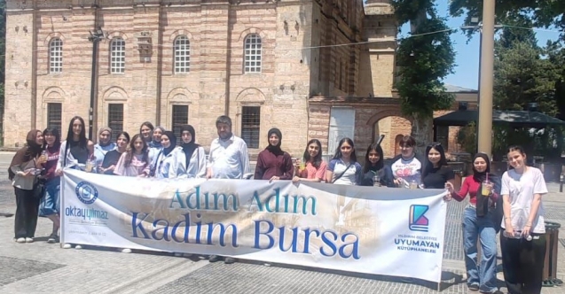 Yıldırımlı gençler "Adım Adım Kadim Bursa" ile tarihin izinde