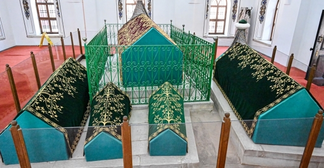 Hanedan türbelerindeki puşideler yenilendi