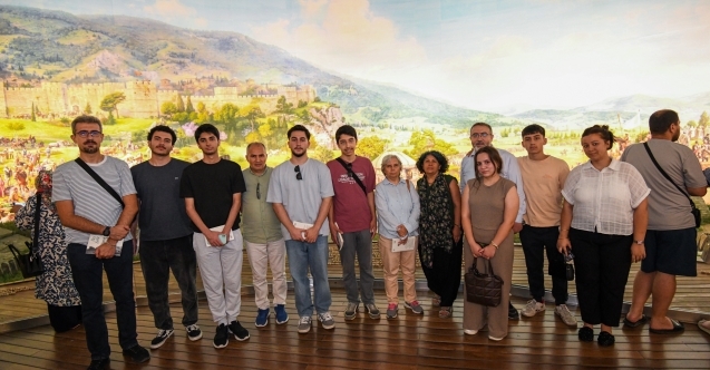 Tanpınar’ın "İkinci Zamanı" Bursa sokaklarında gerçek oldu