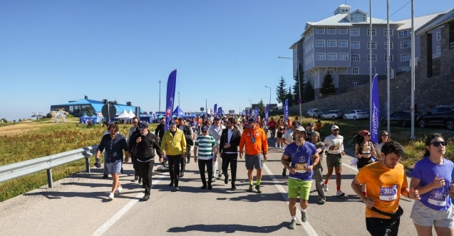 Uludağ’ın eşsiz doğasında zorlu koşu: Uludağ Premium Ultra Trail başladı