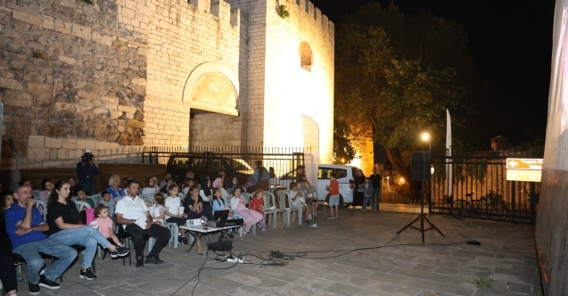 Osmangazi'de tarihi mirasın gölgesinde sinema keyfi