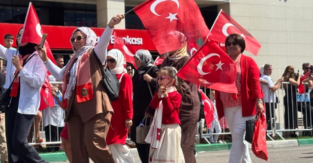 Zafer Bayramı coşkusu Bursa'yı sardı