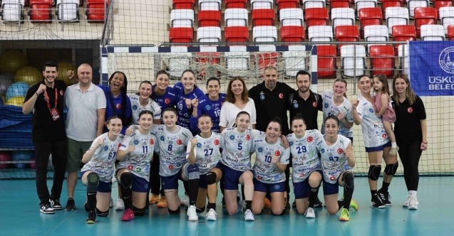 Kadınlar Hentbol Süper Ligi’nde Bursa rüzgârı