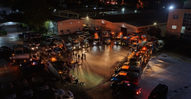 Bursa’da fırtına ve sağanak alarmı: Büyükşehir 1.126 personel ve 439 araçla teyakkuzda