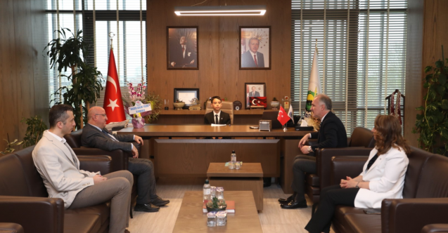 23 Nisan’da İnegöl’de yönetim çocuklara bırakıldı