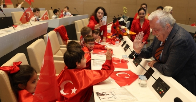 Nilüfer’de 23 Nisan’da çocuklar Barış Meclisi’nde buluştu