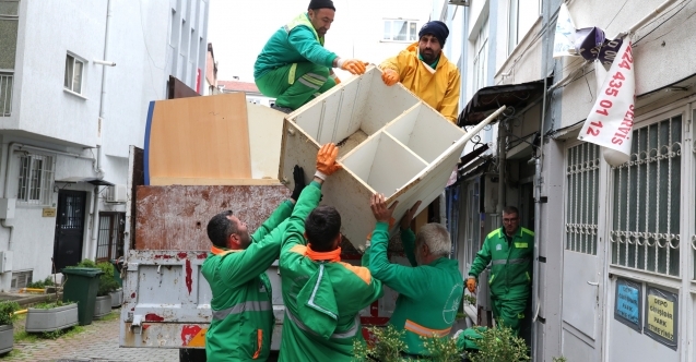 Osmangazi’de çöp ev temizlendi