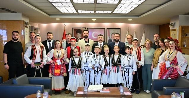 Balkanlı çocuklardan Yıldırım’a 23 Nisan ziyareti