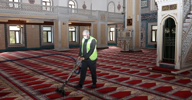 Nilüfer Belediyesi’nden camilerde kapsamlı temizlik