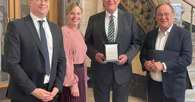 Bavyera Türk Toplumu’ndan İçişleri Bakanı Joachim Herrmann’a Liyakat Ödülü