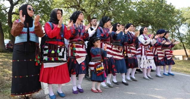 Nilüfer Karadeniz Festivali’ne binlerce kişi akın etti