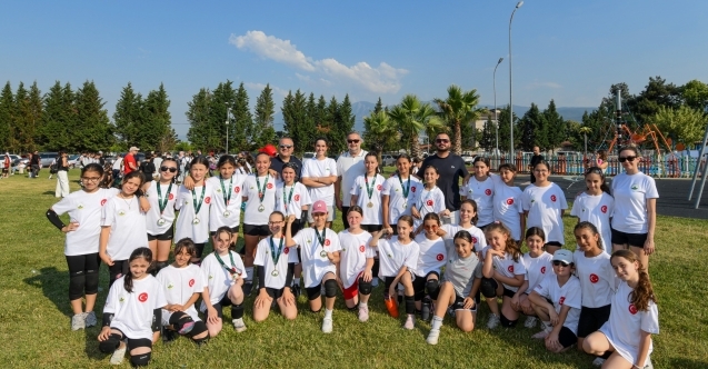 Osmangazi’de voleybol şöleni