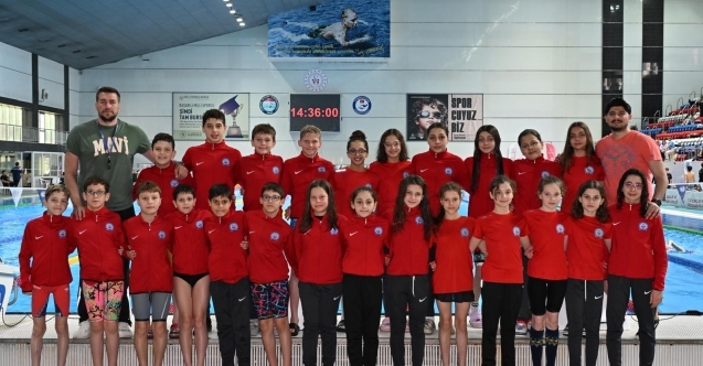 Yıldırım Belediyesporlu yüzücülerden madalya yağmuru