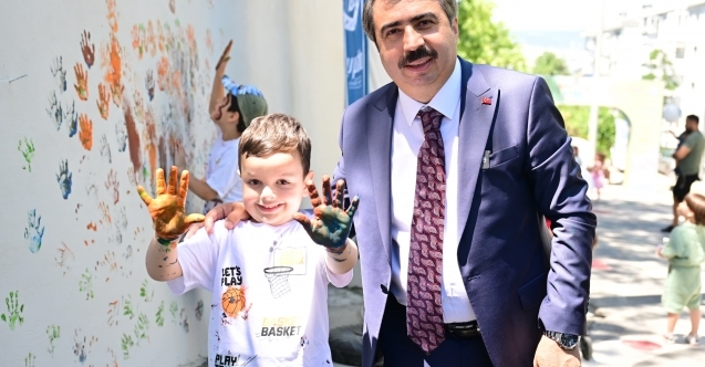 4. Mutlu Sokak çocukların oyun alanına dönüştü