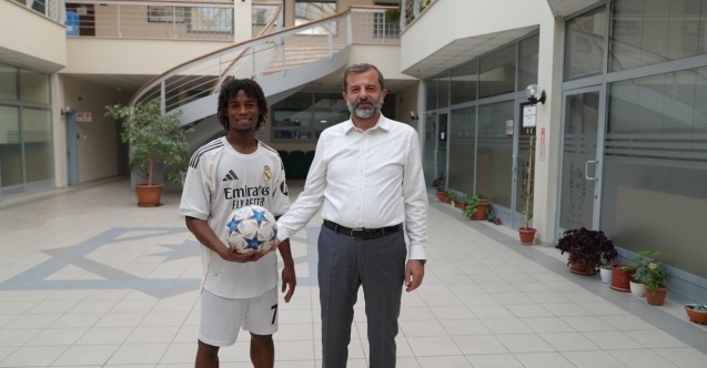 Sosyal medyanın fenomeni Yerli Camavinga Gürsu'da