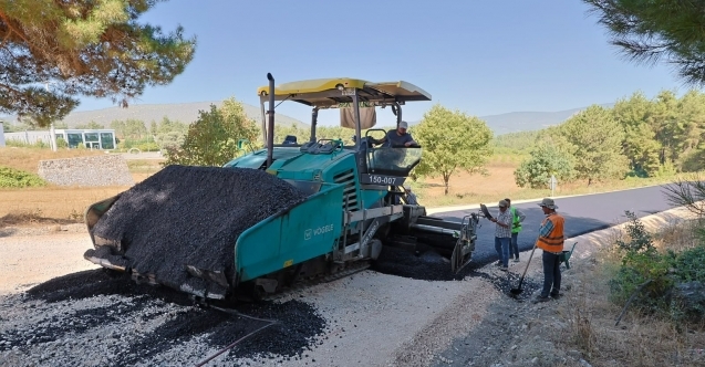 Orhaneli'de 1,5 kilometrelik yol baştan sona yenileniyor