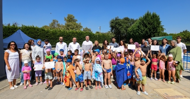 Ertuğrul Sağlam Spor Tesisleri'nde sertifika heyecanı